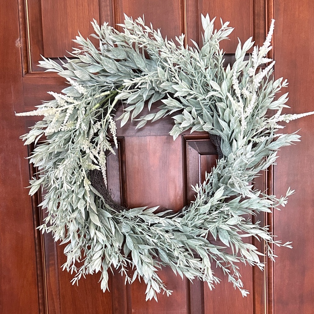 11” Greenery Wreath w/ Floral Picks